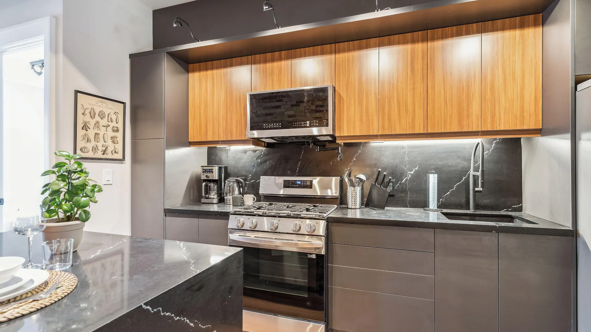 ホテル The Queen'S Griffen トロント